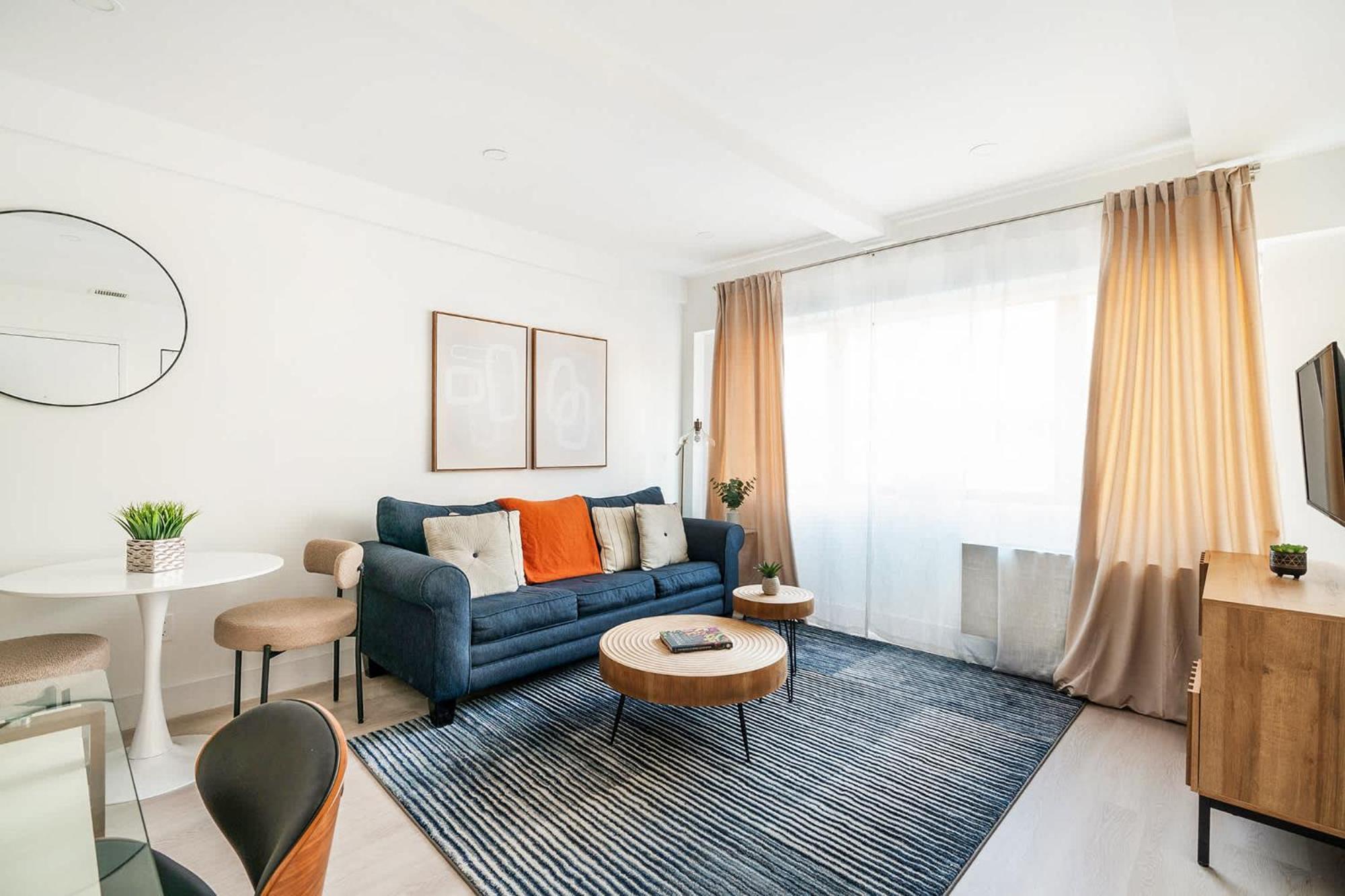 809-2a Gorgeous 1br New W&d Modern Location Apartment